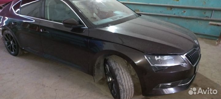 Skoda Superb 1.4 AMT, 2016, битый, 82 000 км