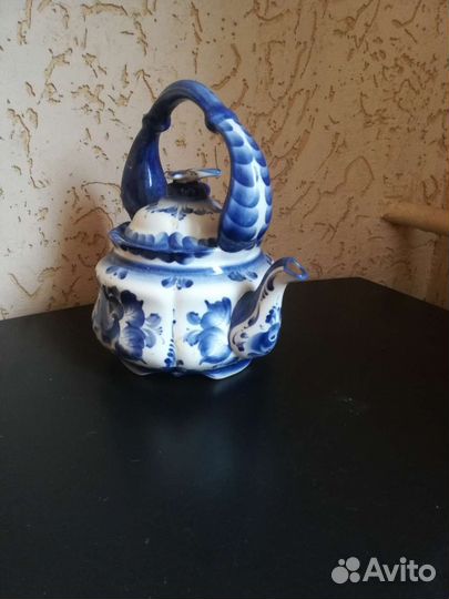 Декоративные статуэтки, тарелки, вазы