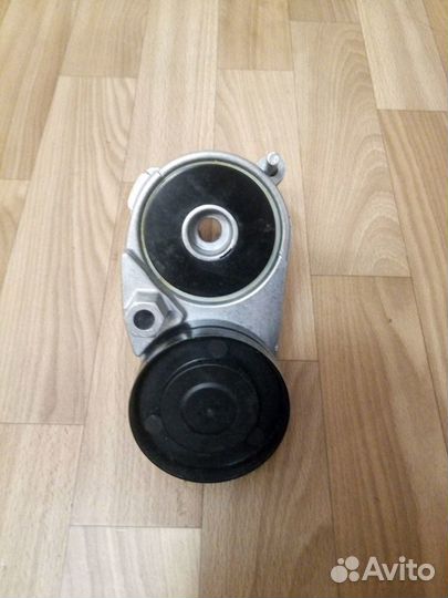 Ролик натяжной