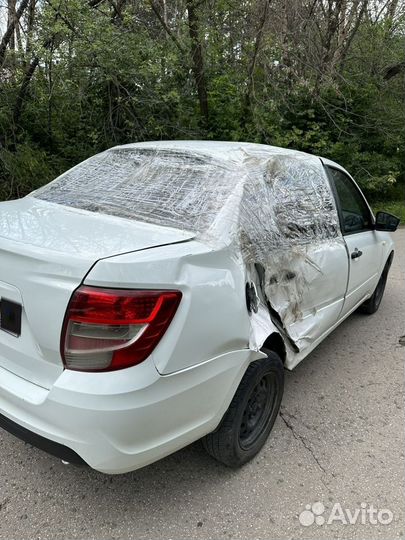 LADA Granta 1.6 МТ, 2019, битый, 90 500 км