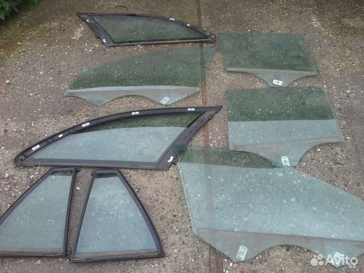 Стекло боковое Mercedes S203 W203