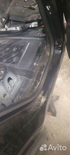 Уплотнитель дверного проёма Porsche cayenne 958