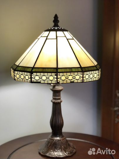 Лампа настольная в стиле Тиффани новая