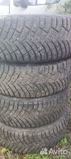 Michelin X-Ice North 4 215/55 R18 99