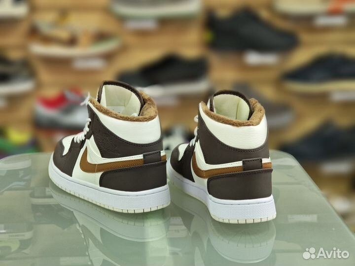 Кроссовки Nike утеплённые