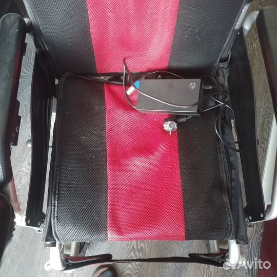 Продается инвалидная коляска с электроприводом