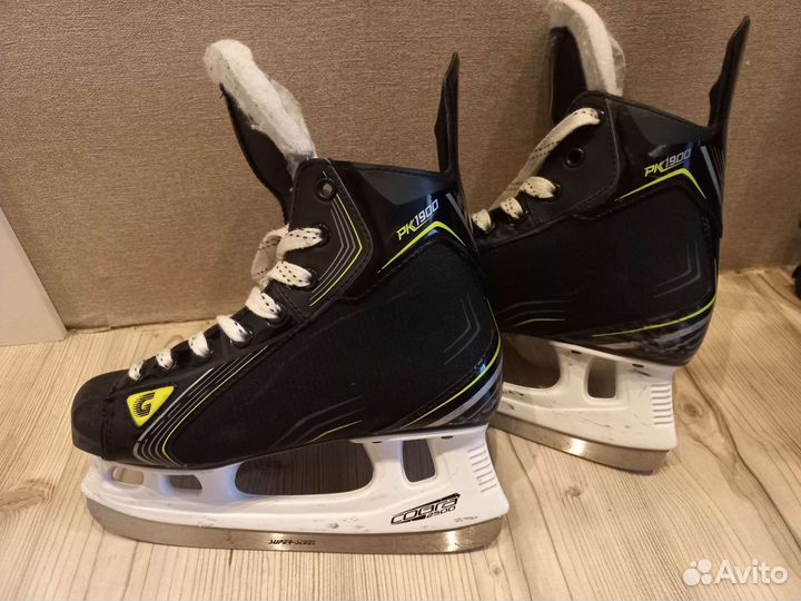 Коньки хоккейные graf