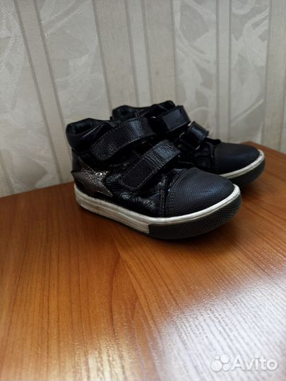 Демисезонные ботинки для девочки 26 р