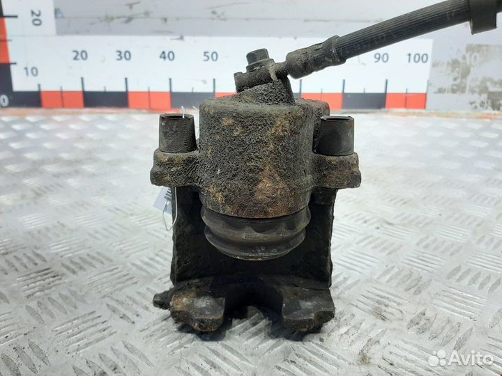 Суппорт передний правый Volkswagen Beetle