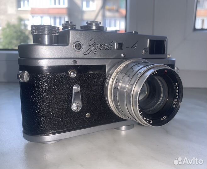 Пленочный фотоаппарат Зоркий-4