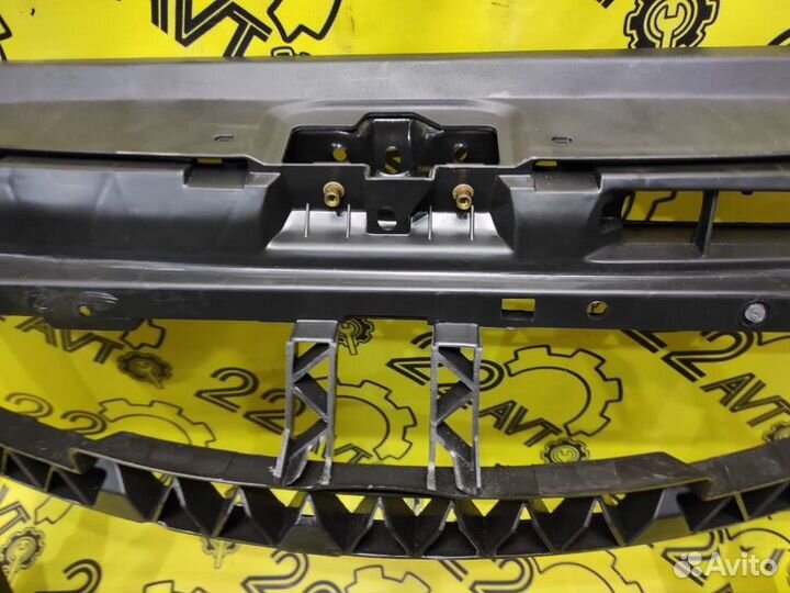 Рамка радиатора Volkswagen Polo MK5 2010-2015