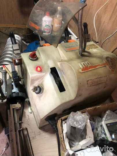 Апарат для изготовления ключей