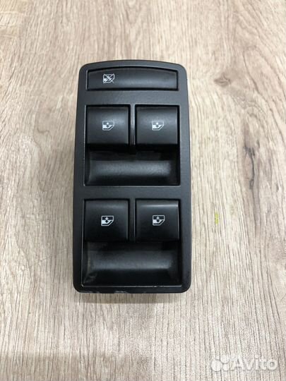 Блок управления стеклоподъемниками Opel Insignia