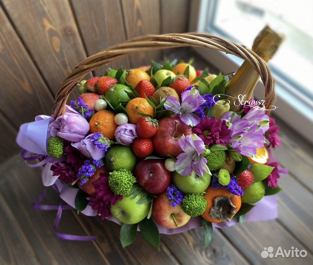 Фруктовая корзина фруктовый букет из клубники