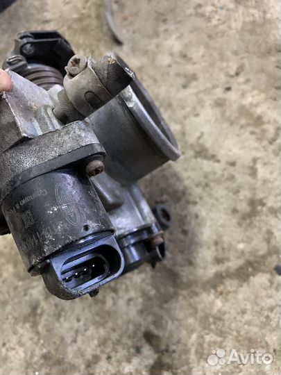 Дросельная заслонка Vaz LADA Priora