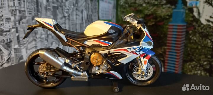 Модель мотоцикла 1 12