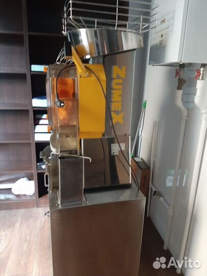 Соковыжималка zumex