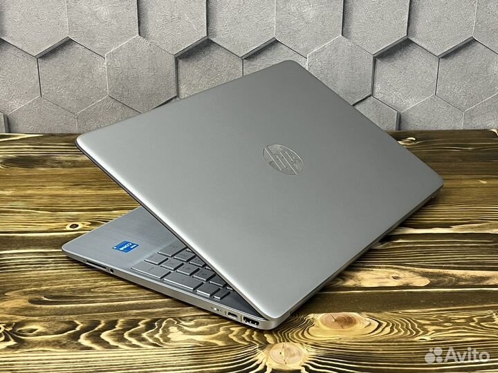 NEW HP Intel i3 11th/FHD IPS/8Ram+/SSD NVMe