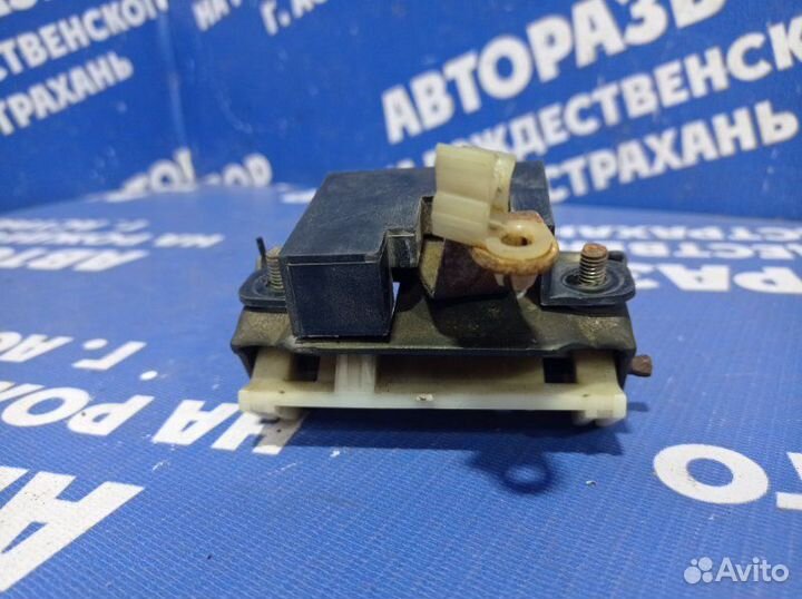 Ручка багажника Mitsubishi Pajero 3 внедорожник