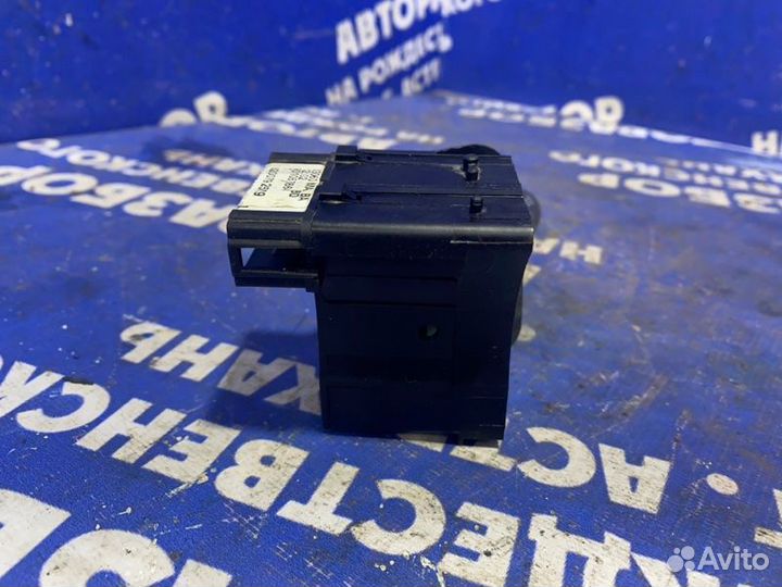 Переключатель дворников Renault Logan 1 седан 2012