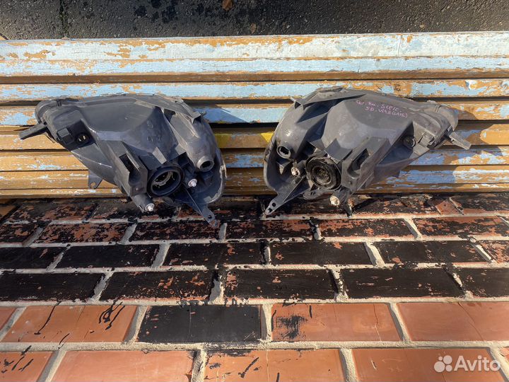 Фары на Toyota vitz