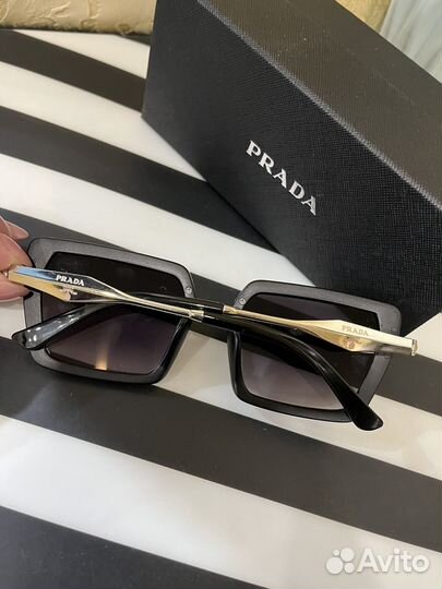 Солнцезащитные очки prada черные полный комплект