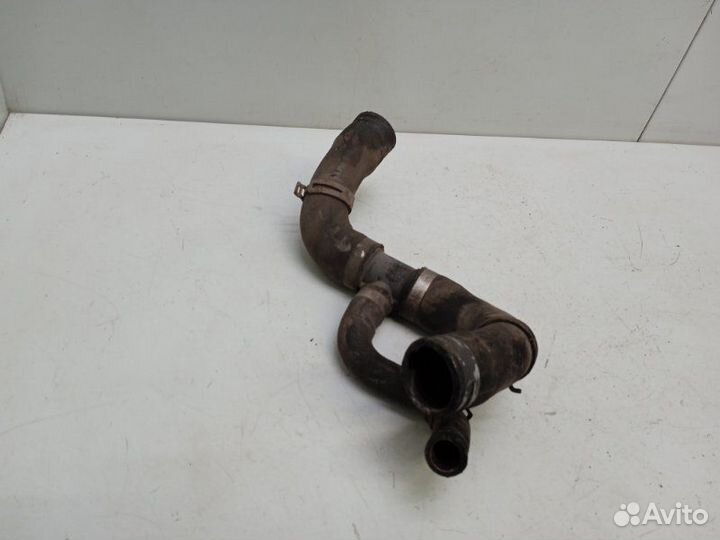 Патрубок радиатора Opel Zafira B 1.7 дизель 2008