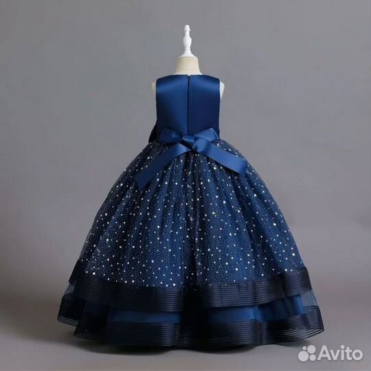 Новое нарядное синее платье для девочки 134-140