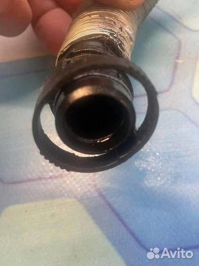 Патрубок вентиляции картерных газов 06H103226A