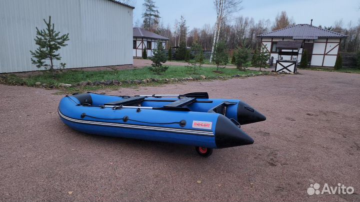 Продам лодку roger