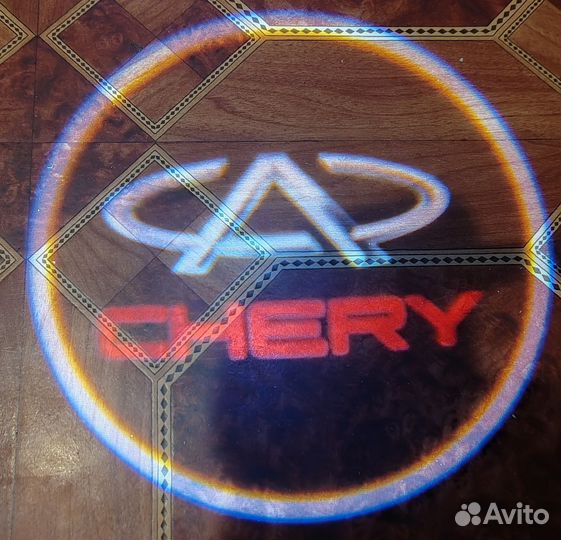 Подсветка двери с логотипом Chery
