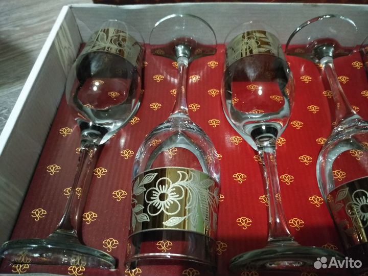 Набор бокалов