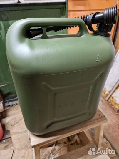 Канистра для топлива Stels