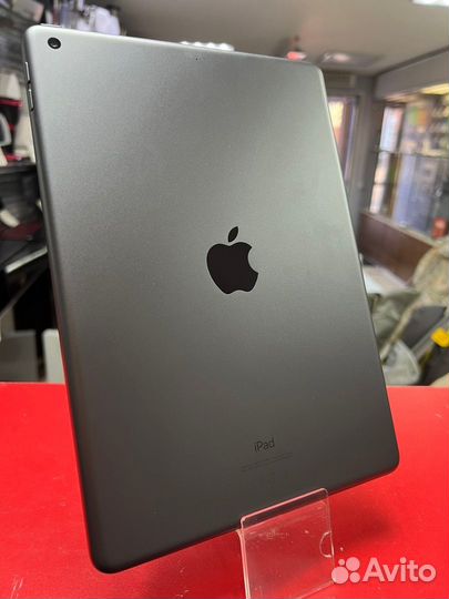 iPad 8 (2020) 32 гб Wifi