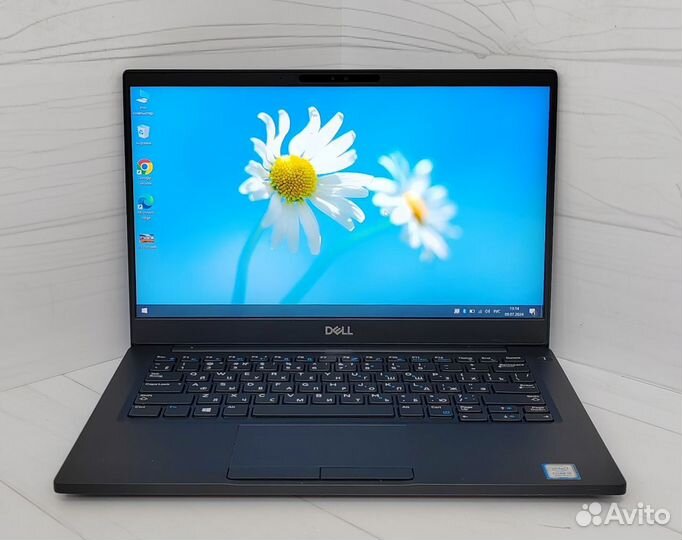 Мощный ноутбук Dell 7390 Core i5-8350U 8/256SSD