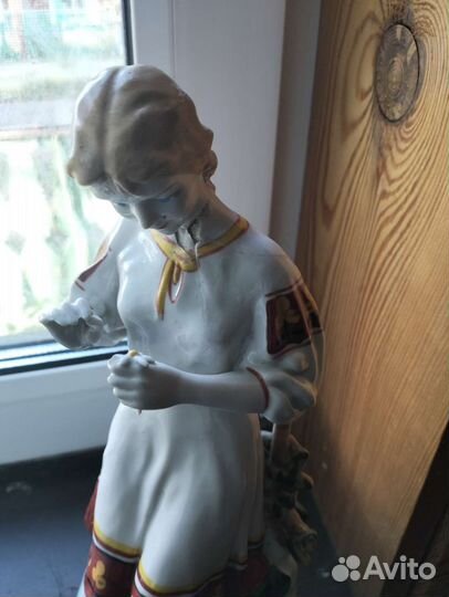 Любит не бит или гадание на ромашке фарфор киев