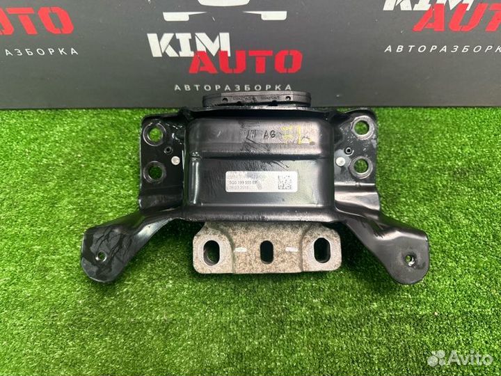 Подушка/опора двигателя левая Skoda Octavia A7 1.6