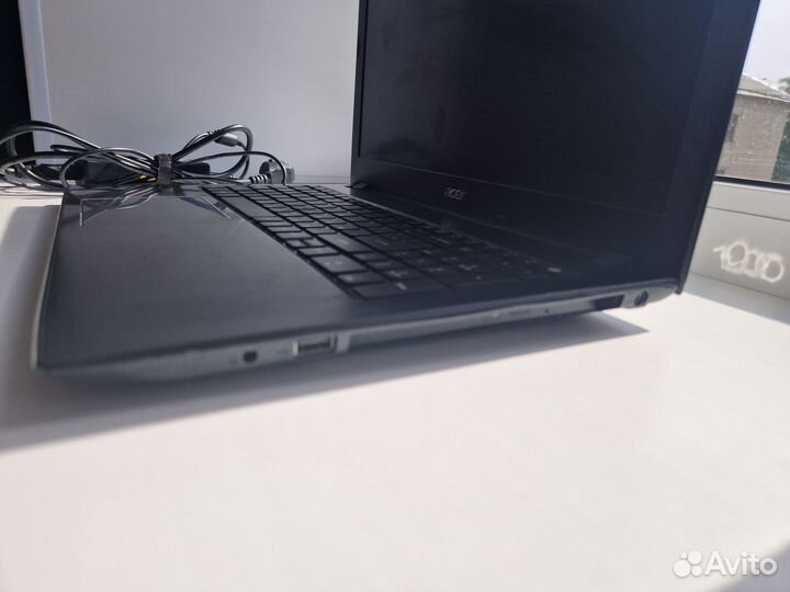 Ноутбук Acer Aspire E5-575G-520QB