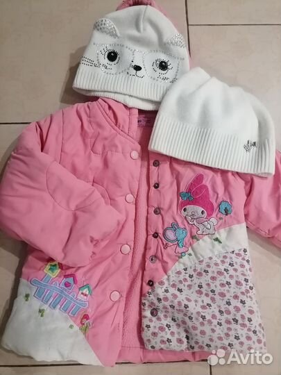 Куртка и две шапочки