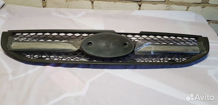 Kia Sportage 2 Решетка радиатора