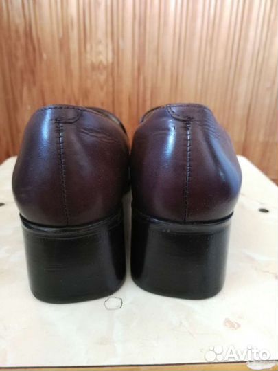 Туфли женские кожаные, новые, размер 39