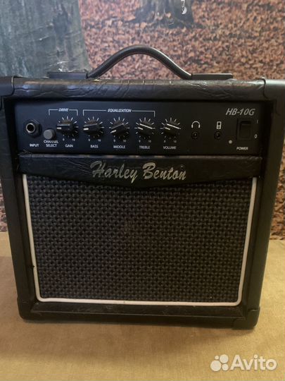 Гитарный комбоусилитель