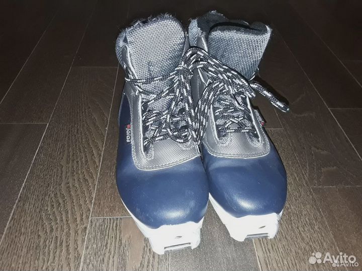 Лыжные ботинки детские. 30, 34, 36, 37