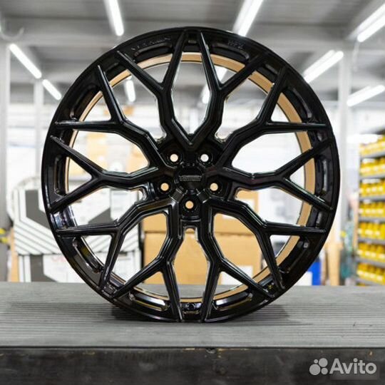 Кованые диски в стиле Vossen для BMW 6 Series R21