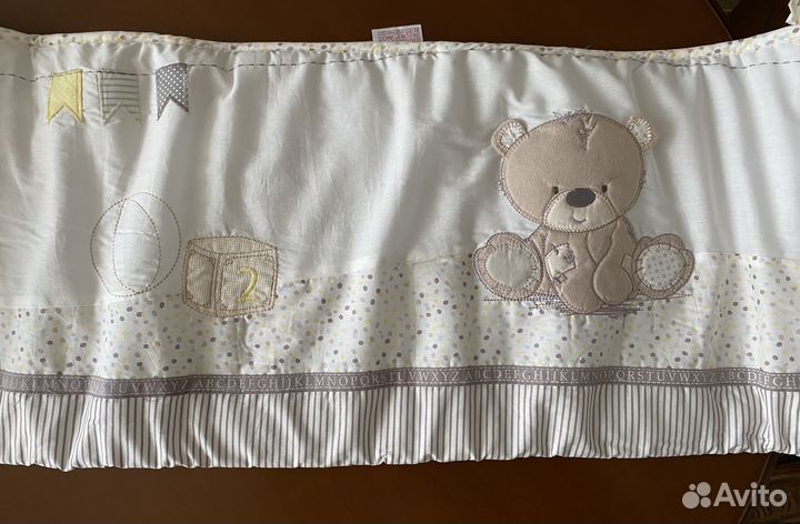 Бортик в детскую кроватку, новый