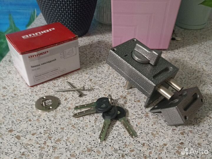 Замок накладной