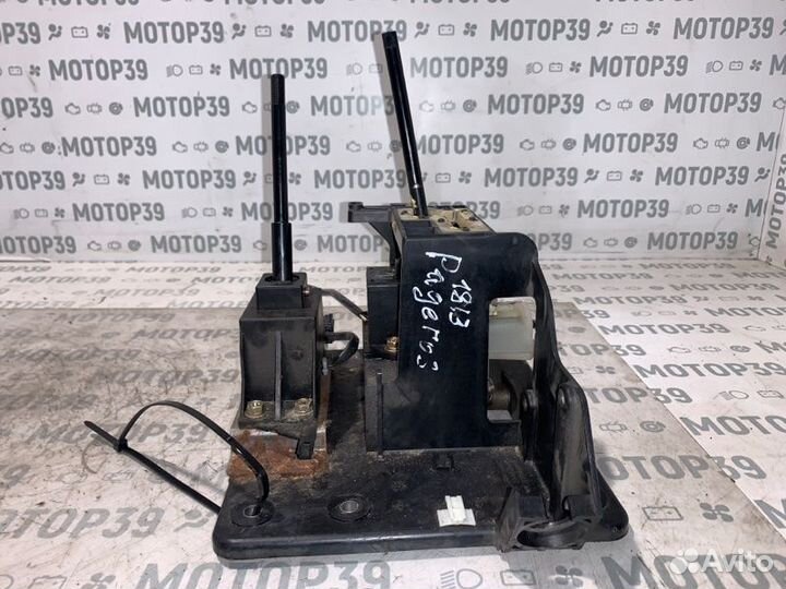 Селектор АКПП Mitsubishi Pajero 3.2 DID 2005