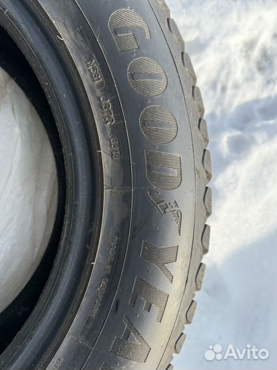 Шины 235 65 17 зимние бу