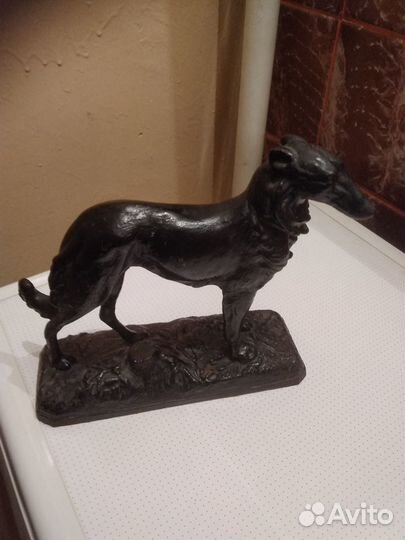 Каслинское литье, Собака борзая