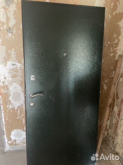 Металлическая дверь бу